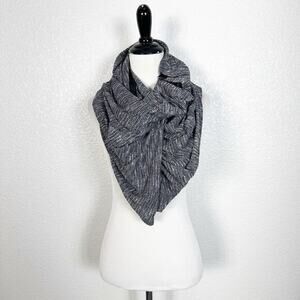Lululemon Artsy Athleisure Vinyasa Scarf Rulu Knit Fabric Coco Pique Black White